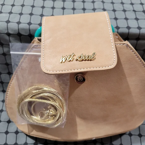 NWT WET SEAL PURSE - Picture 4 of 5